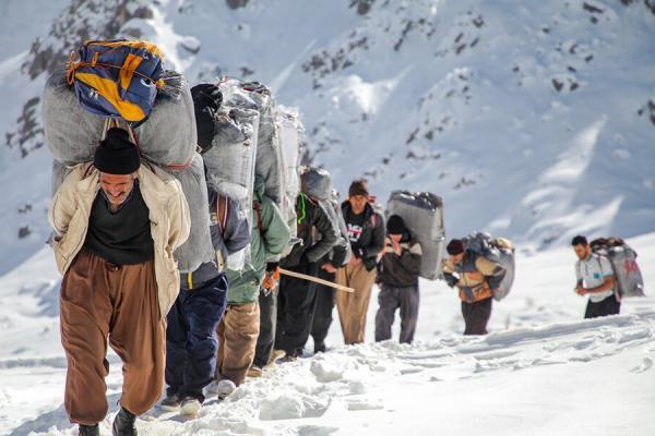 قطعات خودرو بر دوش کولبران؛ لیست واردات کولبری و ملوانی گسترده تر شد